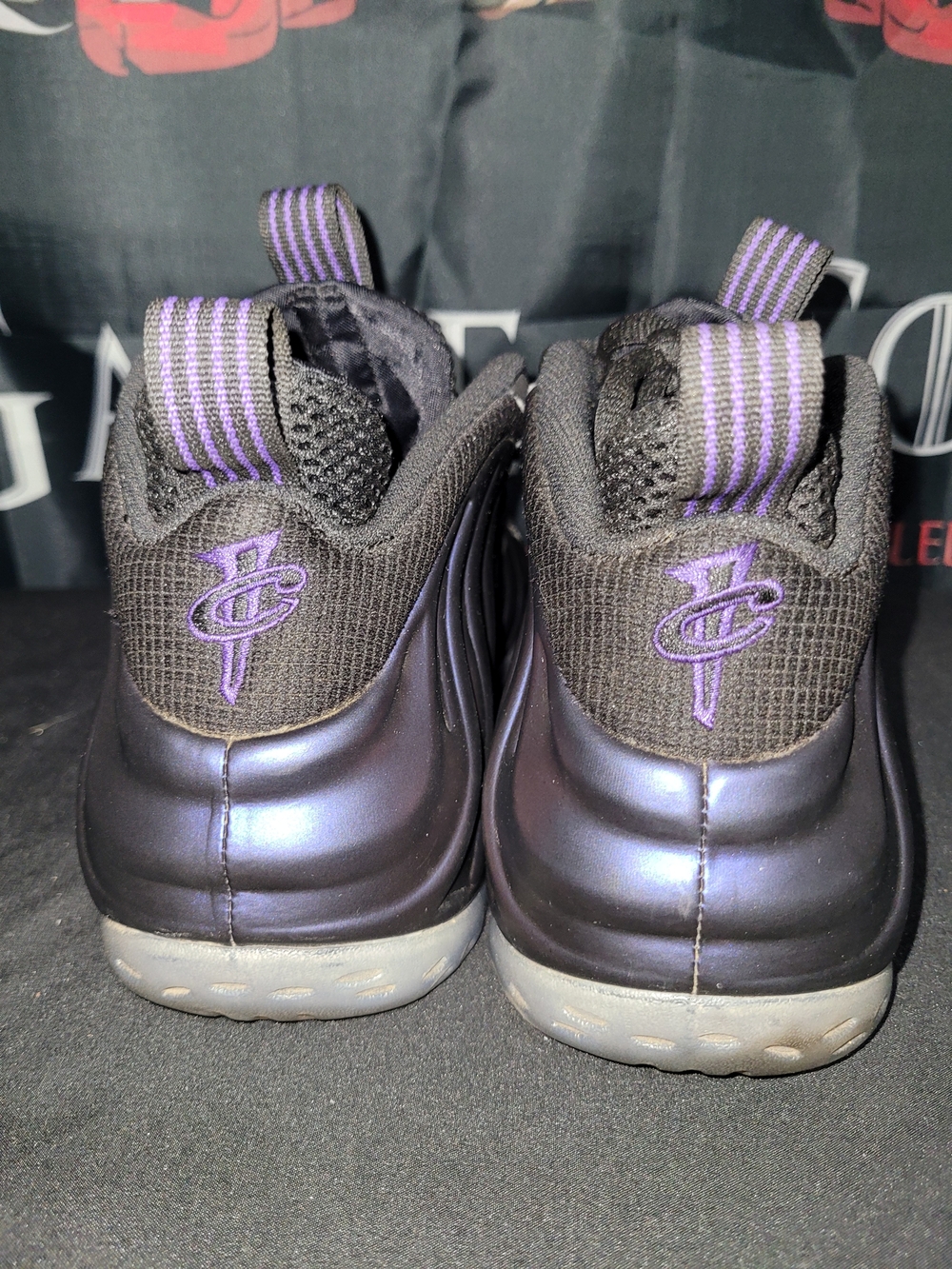 Nike Foamposite One Eggplant 2017 Basketball Shoes - Picture 4 of 8